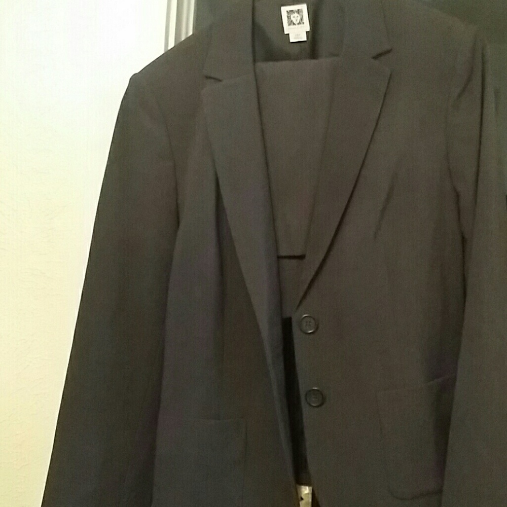 Anne Klein dark gray classic skirt suit